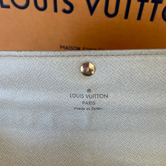 Louis Vuitton Damuer Azur Sarah Wallet with Chain - Picture 9 of 10